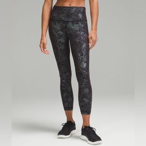 Lululemon Wunder Under Shine Tight 25” size 6